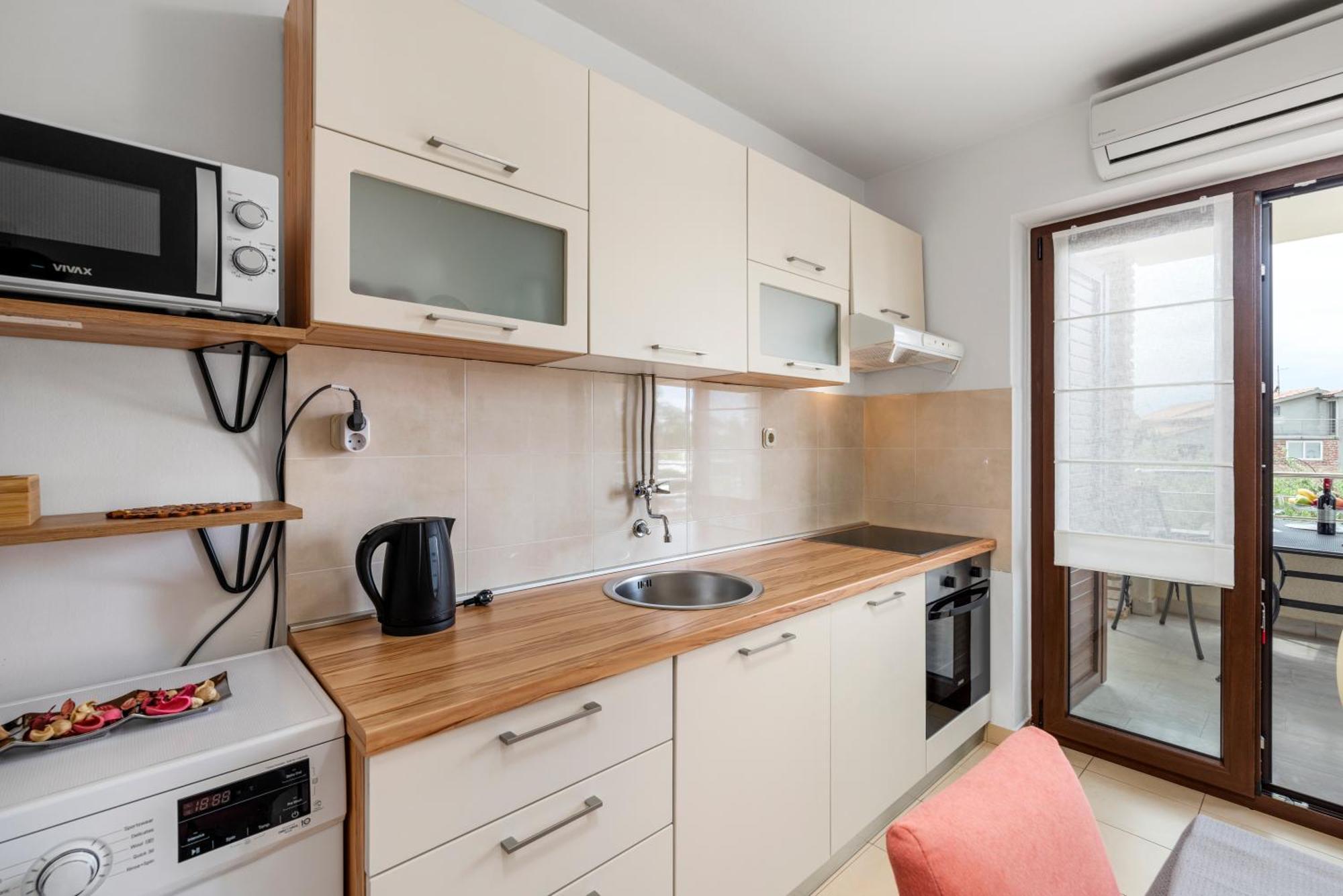 Apartments Marizela Πόρετς Εξωτερικό φωτογραφία