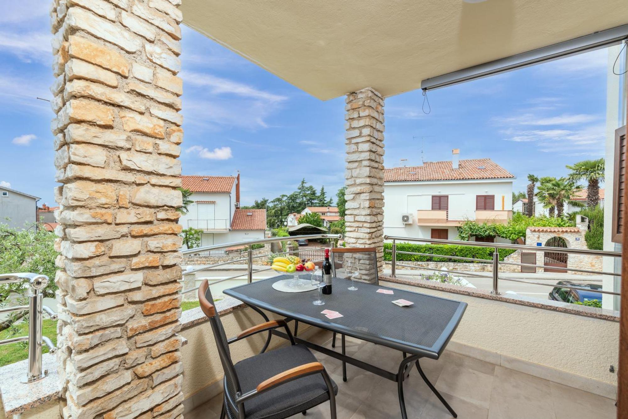 Apartments Marizela Πόρετς Εξωτερικό φωτογραφία