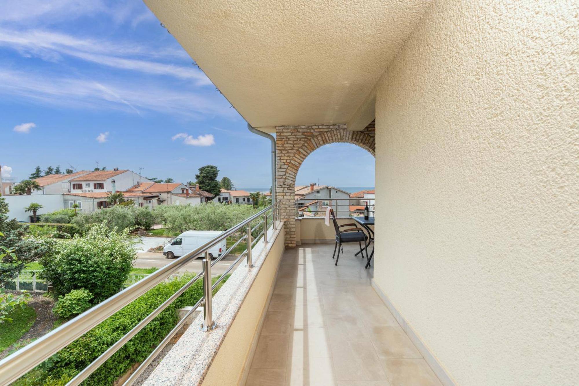 Apartments Marizela Πόρετς Εξωτερικό φωτογραφία