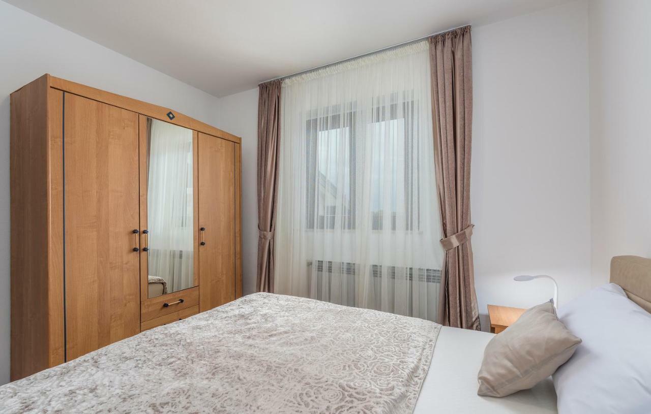 Apartments Marizela Πόρετς Εξωτερικό φωτογραφία
