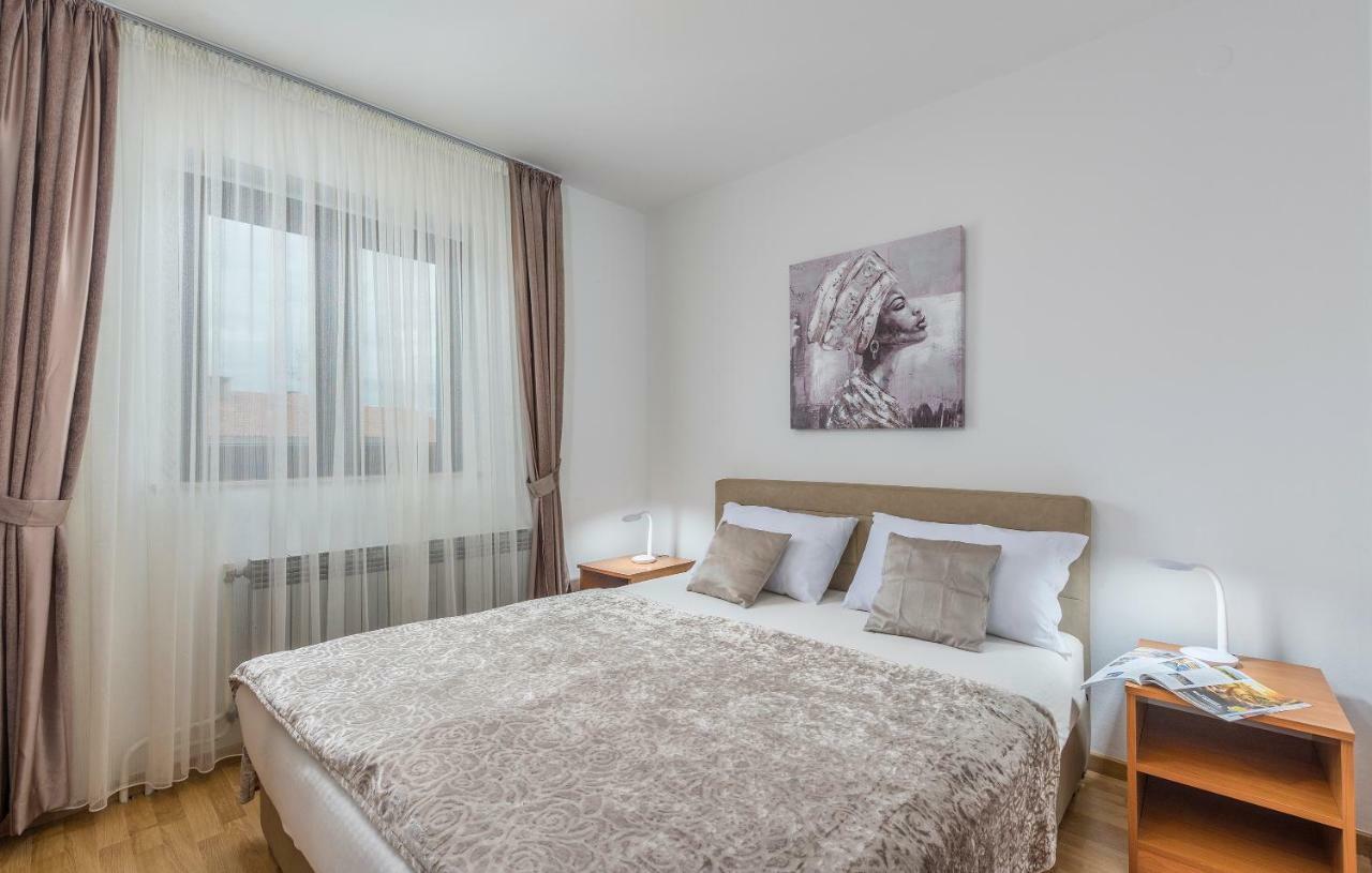 Apartments Marizela Πόρετς Εξωτερικό φωτογραφία