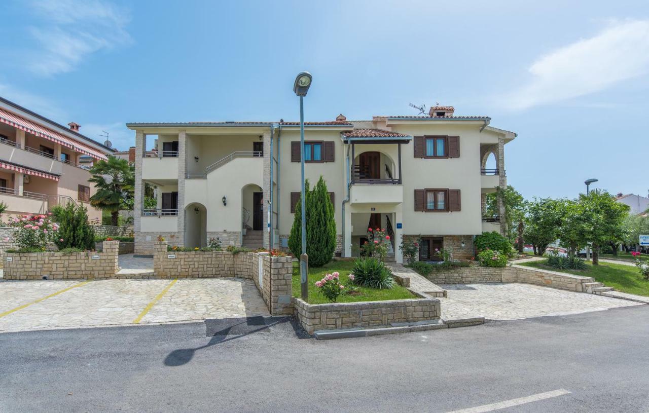 Apartments Marizela Πόρετς Εξωτερικό φωτογραφία