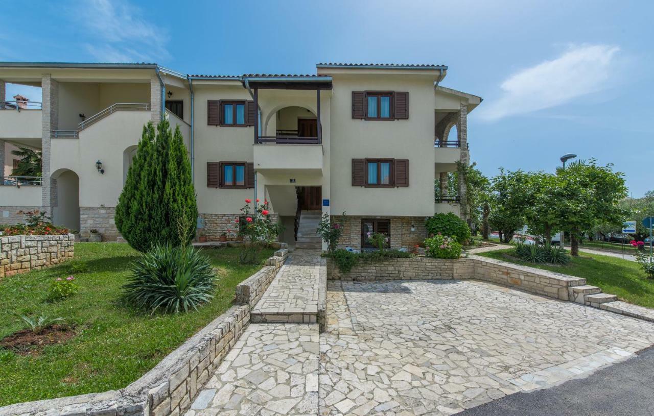 Apartments Marizela Πόρετς Εξωτερικό φωτογραφία